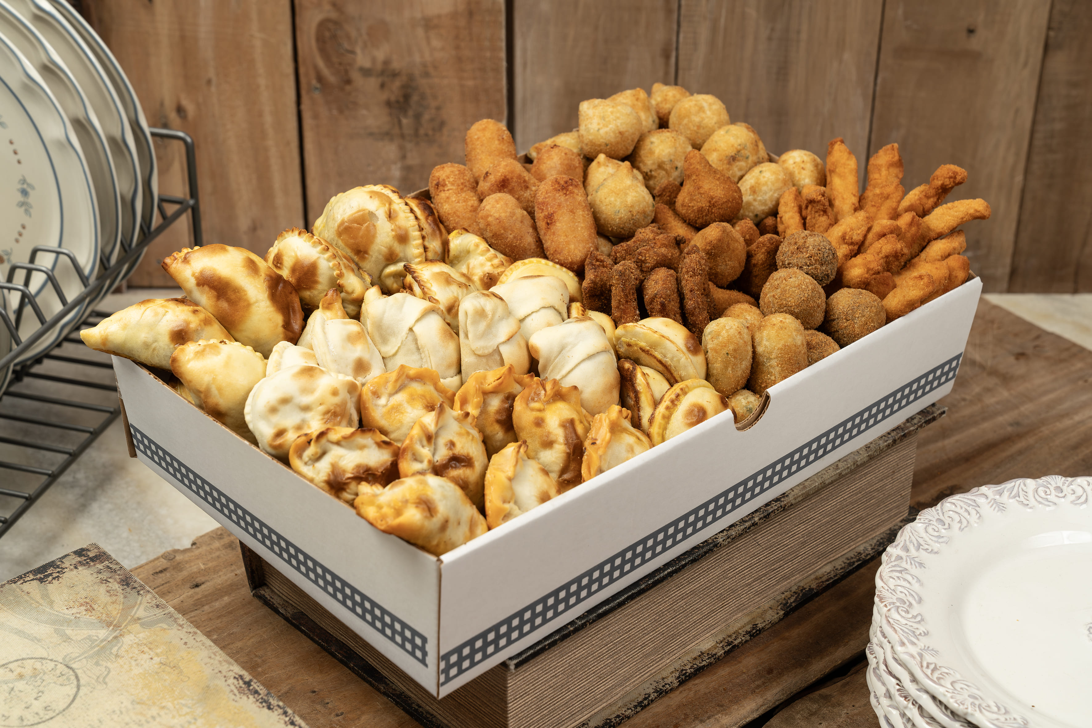 CAJA GRANDE BOCADITOS SURTIDOS