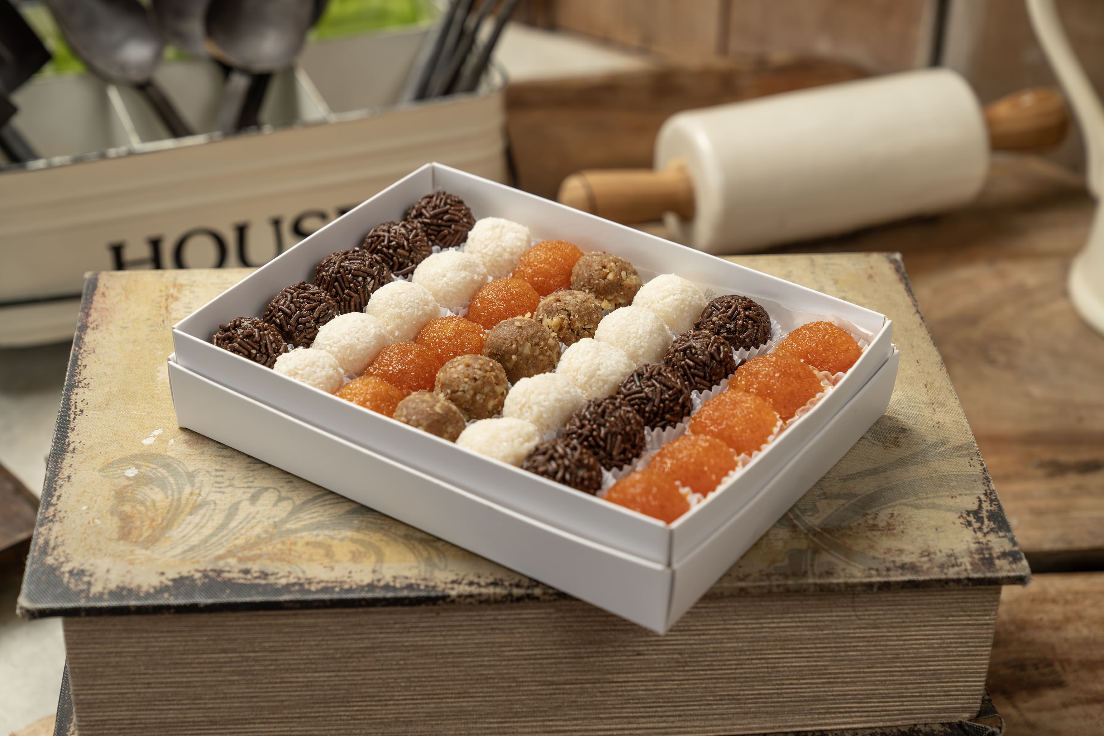 CAJA GRANDE BRIGADEIROS