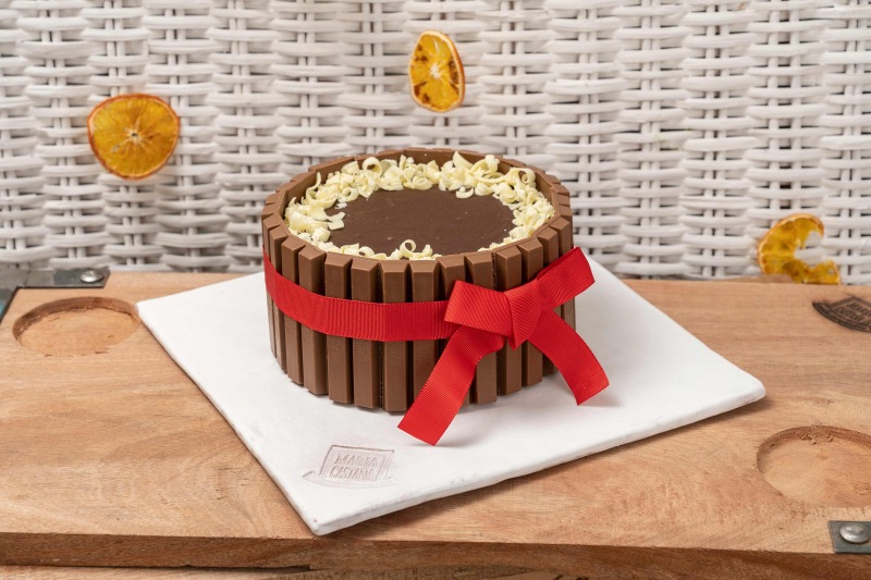 TORTA KIT KAT